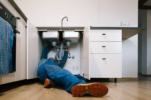 Professional Leak Detection technician working in Dulles, VA